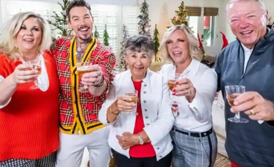 Who is David Bromstad's Twin Brother?