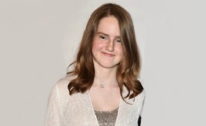 Who Is Mae Akins Roth, Laurie Metcalf’s Daughter? |NY Tribune